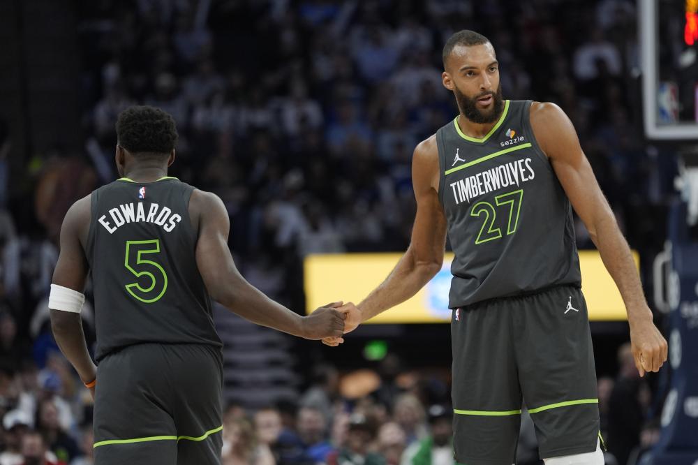 他暂时轮休 他暂时轮休