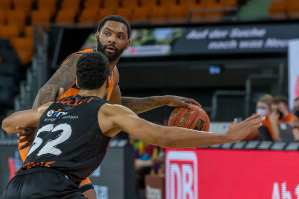 重返赛场 重返赛场